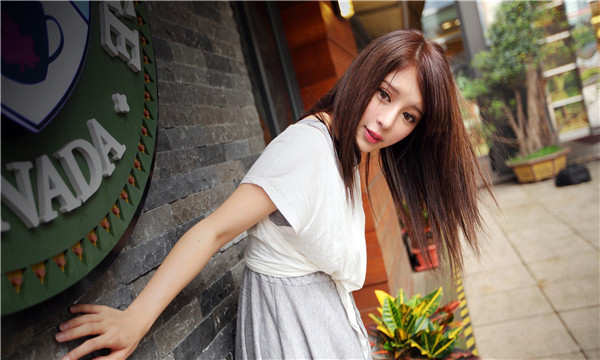 喀什想找一个女性生孩子给报酬-｛找个女人生孩子多少钱｝